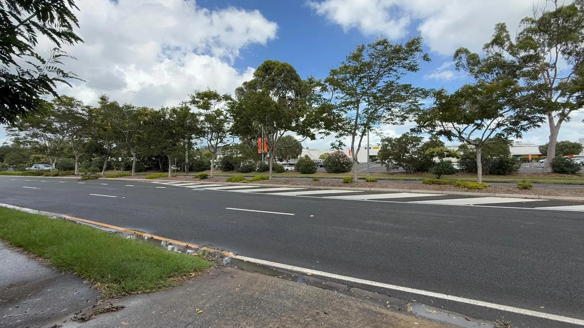 Comfy Logan - Shared Bathrooms - Individual Room With A Queenbed- Wifi Ac Netflix Tanah Merah 0*,  Australien